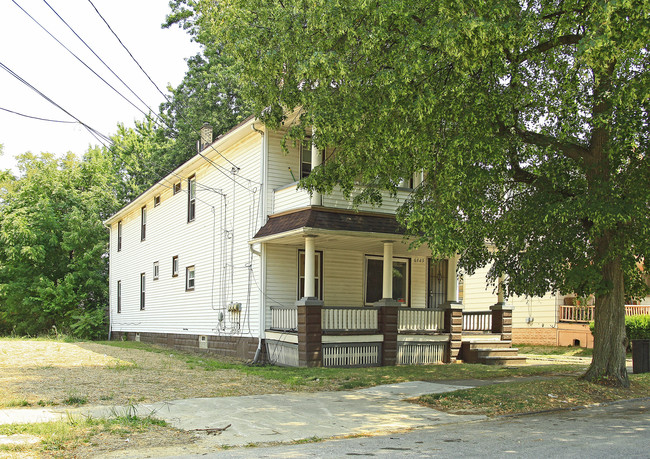 6729 Fullerton Ave in Cleveland, OH - Building Photo - Building Photo