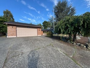 12514 Wedgewood Dr in Burlington, WA - Building Photo - Building Photo