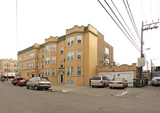 Farm Supermarket in Chicago, IL - Building Photo - Building Photo