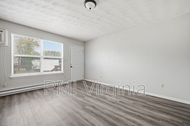 2916 Pleasant Ave in Norfolk, VA - Building Photo - Building Photo