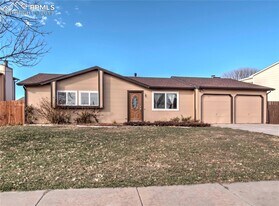 954 Daffodil St in Fountain, CO - Building Photo
