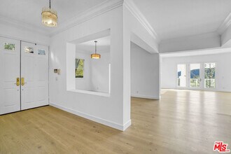 2020 Palisades Dr in Los Angeles, CA - Building Photo - Building Photo