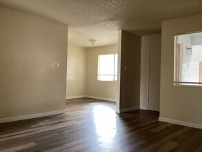 1414 W Vassar Ave in Visalia, CA - Building Photo - Building Photo