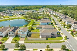 2742 Red Horse Dr in Kissimmee, FL - Building Photo - Building Photo