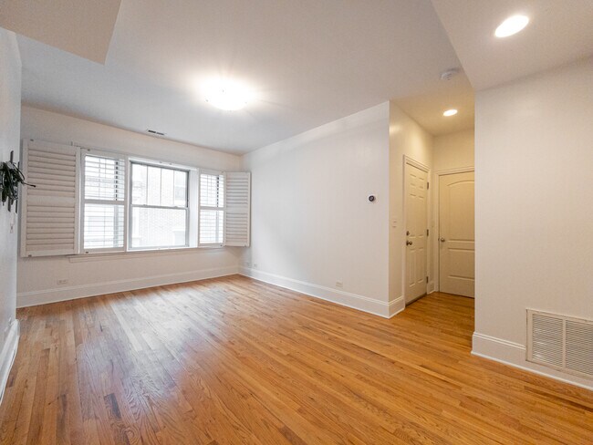 5402 N Kenmore Ave in Chicago, IL - Building Photo - Building Photo