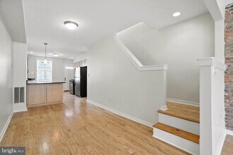 251 S Robinson St in Baltimore, MD - Building Photo - Building Photo