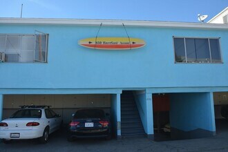 850 Haverford Ave, Unit #06 in Pacific Palisades, CA - Building Photo - Building Photo