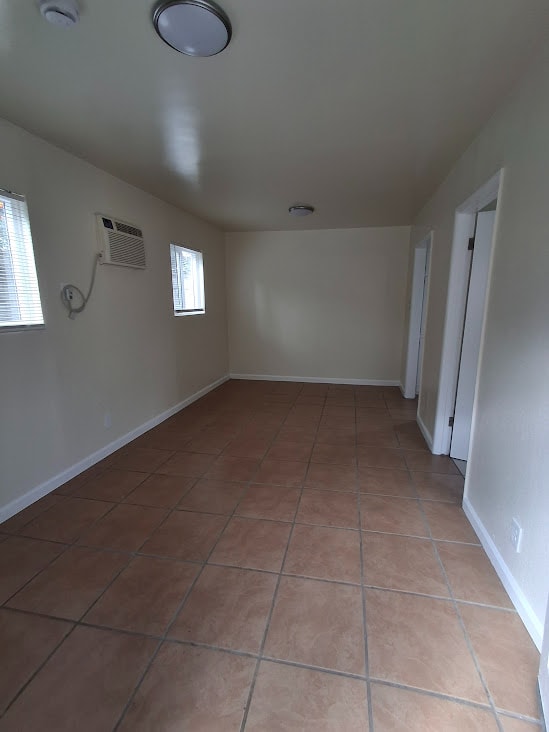 13453 1/4 Filmore St, Unit 13457 1/2 in Los Angeles, CA - Building Photo - Building Photo