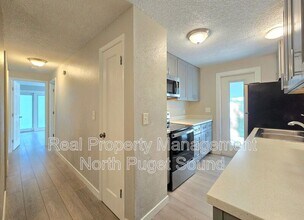 232 7th St in Gold Bar, WA - Foto de edificio - Building Photo