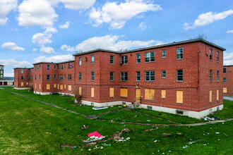 The Summit Apartments in Syracuse, NY - Building Photo - Building Photo