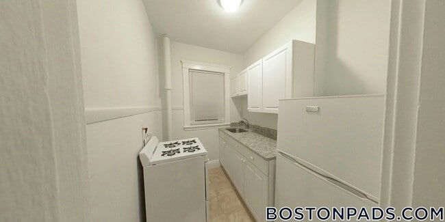 1450 Commonwealth Ave, Unit 3