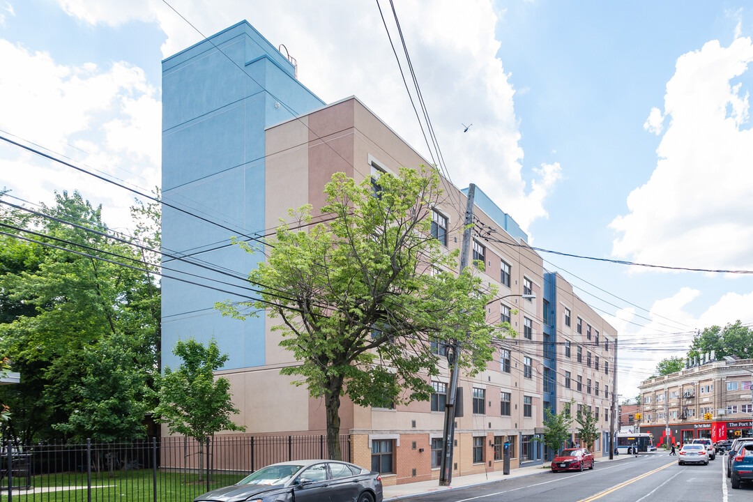 Castleton Housing in Staten Island, NY - Building Photo