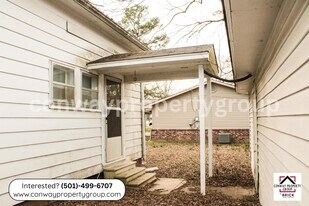 303 Ash St in Conway, AR - Building Photo