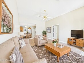 200 S St Jean St in Lafayette, LA - Building Photo - Building Photo