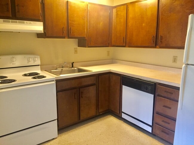 property at 39 Dinan Dr