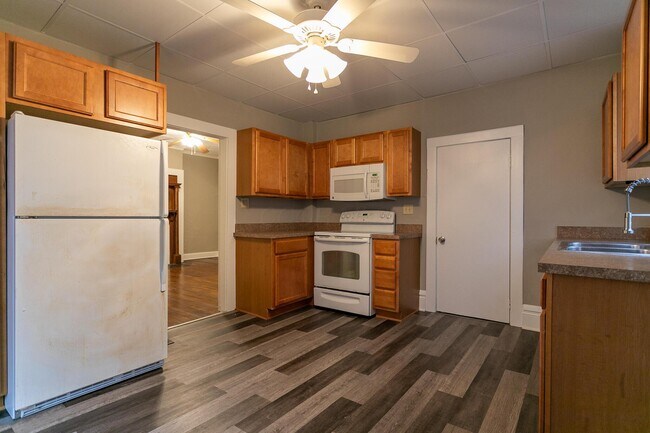 1512 Indianola Ave in Columbus, OH - Building Photo - Building Photo