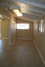 2108 Faye Ln in Bakersfield, CA - Building Photo - Building Photo