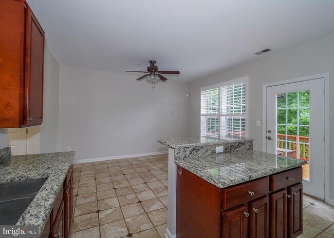 32 Harbour Heights Dr in Annapolis, MD - Building Photo - Building Photo