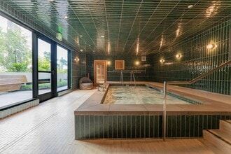 Revery in Burlingame, CA - Foto de edificio - Building Photo