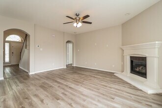 6300 Redeagle Creek Dr in Fort Worth, TX - Building Photo - Building Photo