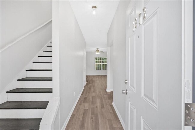 1573 Eastern Sunrise Ln in Decatur, GA - Building Photo - Building Photo