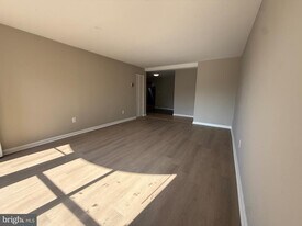 3339 Huntley Sq Dr in Temple Hills, MD - Building Photo