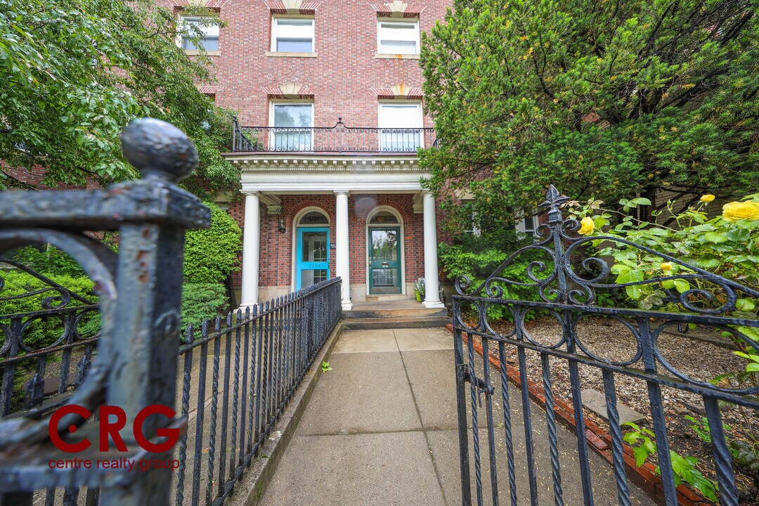 1712 Beacon St, Unit 1 in Brookline, MA - Building Photo