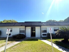511 Duchess Ct in Lakeland, FL - Building Photo