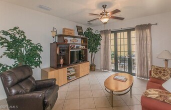 9102 Chula Vista St in Naples, FL - Building Photo - Building Photo
