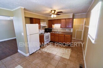 1625 Linnbrook Dr in Dayton, OH - Building Photo - Building Photo