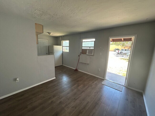 1587 20th St in Sarasota, FL - Building Photo - Building Photo