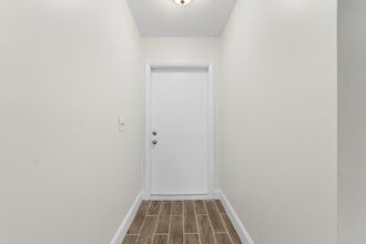 2567 Dudley Dr W in West Palm Beach, FL - Building Photo - Building Photo