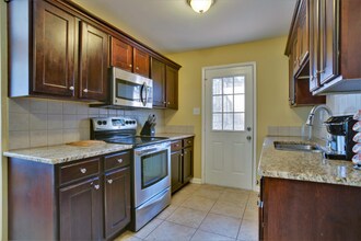 1312 Hawkins St in Nashville, TN - Foto de edificio - Building Photo