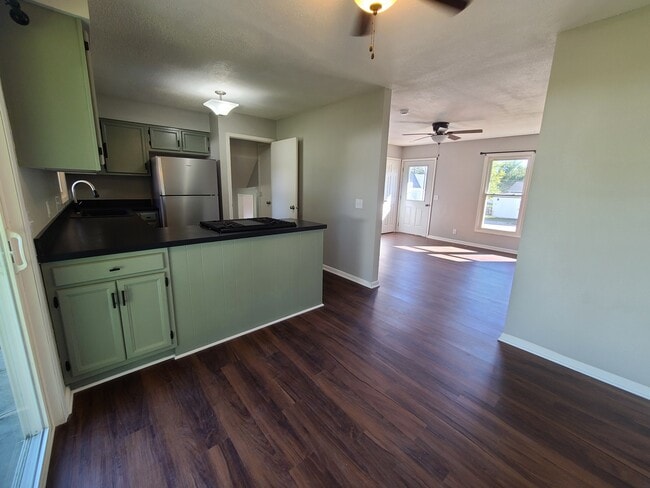 411 4th Ave in Grinnell, IA - Building Photo - Building Photo