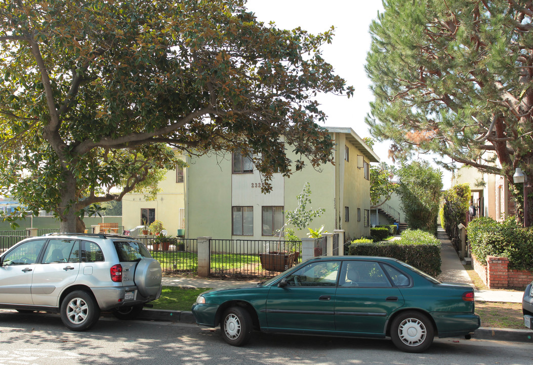 2326 16th St in Santa Monica, CA - Building Photo