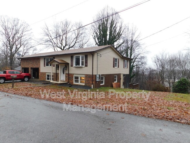 213 Appalachian Heights Rd in Bradley, WV - Building Photo - Building Photo