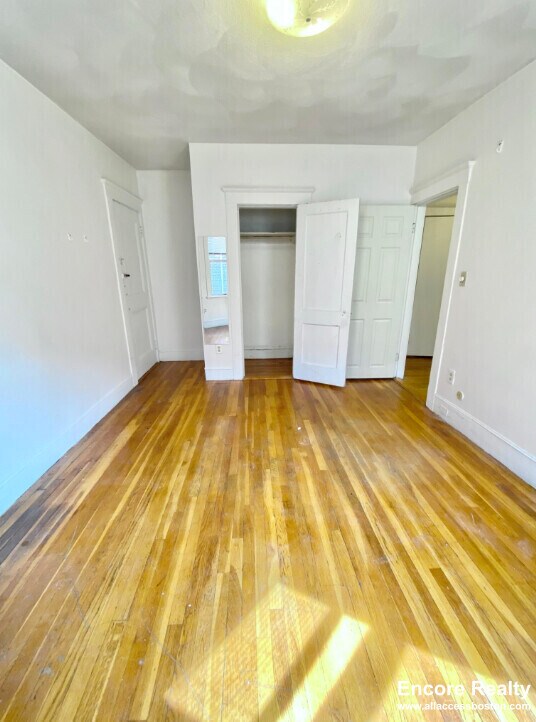 property at 11 Scottfield Rd