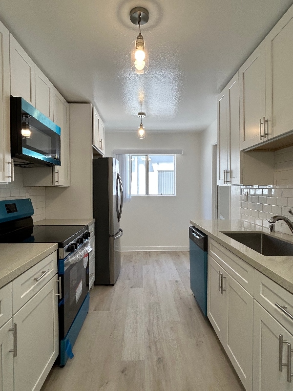 5335 Yarmouth Ave in Los Angeles, CA - Building Photo - Building Photo
