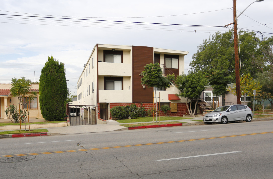 419 S Verdugo Rd in Glendale, CA - Building Photo