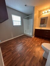 106 Nancy Ln in Russellville, KY - Foto de edificio - Building Photo