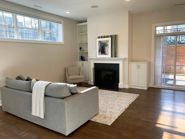 1324 W Pratt Blvd in Chicago, IL - Building Photo - Building Photo