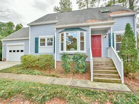 107 Lorilane Dr in Carrboro, NC - Building Photo