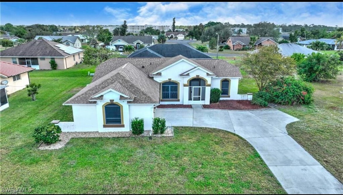 239 Lauberge Ct in Lehigh Acres, FL - Building Photo