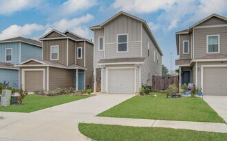 21575 Carosella Dr in New Caney, TX - Building Photo