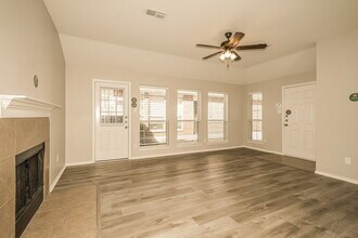 1108 Savage Dr in Denton, TX - Building Photo - Building Photo
