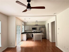 365 Friars Head Dr NE in Suwanee, GA - Building Photo - Building Photo