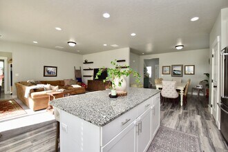 14753 S Palmerston Way in Herriman, UT - Building Photo - Building Photo