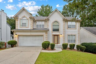 350 Saddle Bridge Dr in Alpharetta, GA - Building Photo