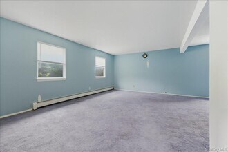 10 Park Manor Ct in Glen Cove, NY - Building Photo - Building Photo