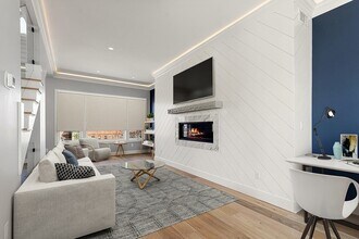 308 Newton St in Waltham, MA - Building Photo - Building Photo